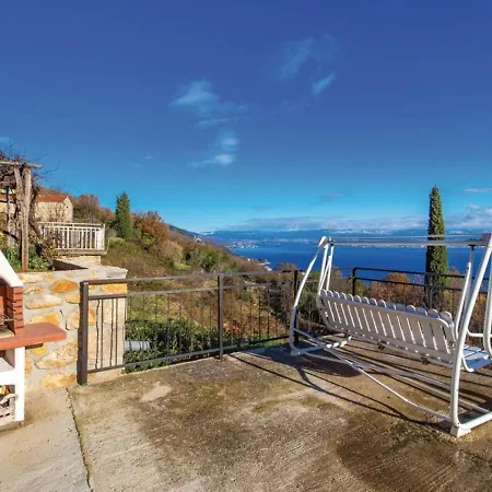 Alex Holiday home *